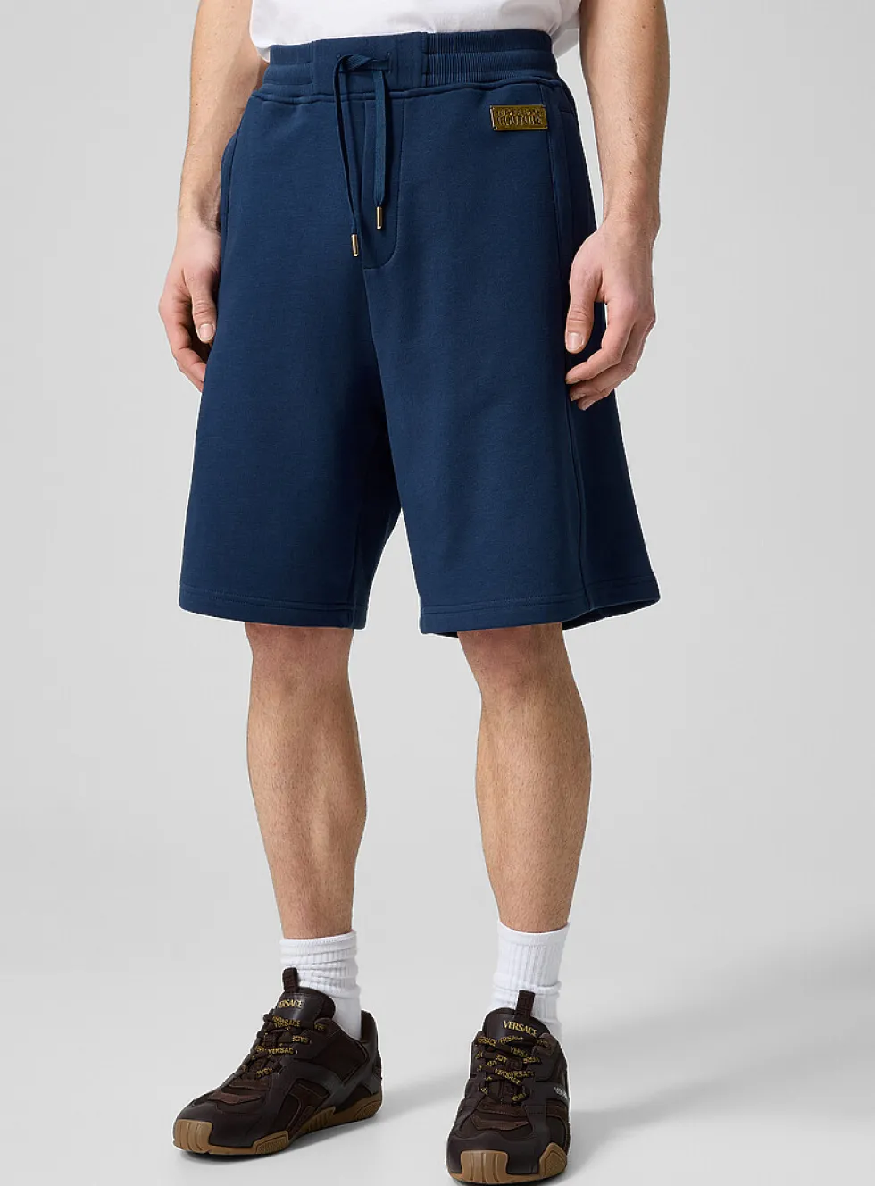 Golden logo plate fleece Bernuda shorts