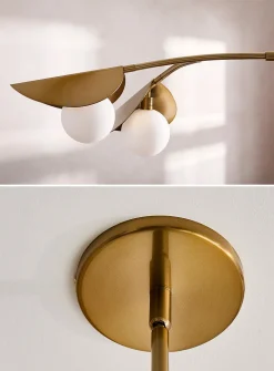 Golden petals hanging lamp