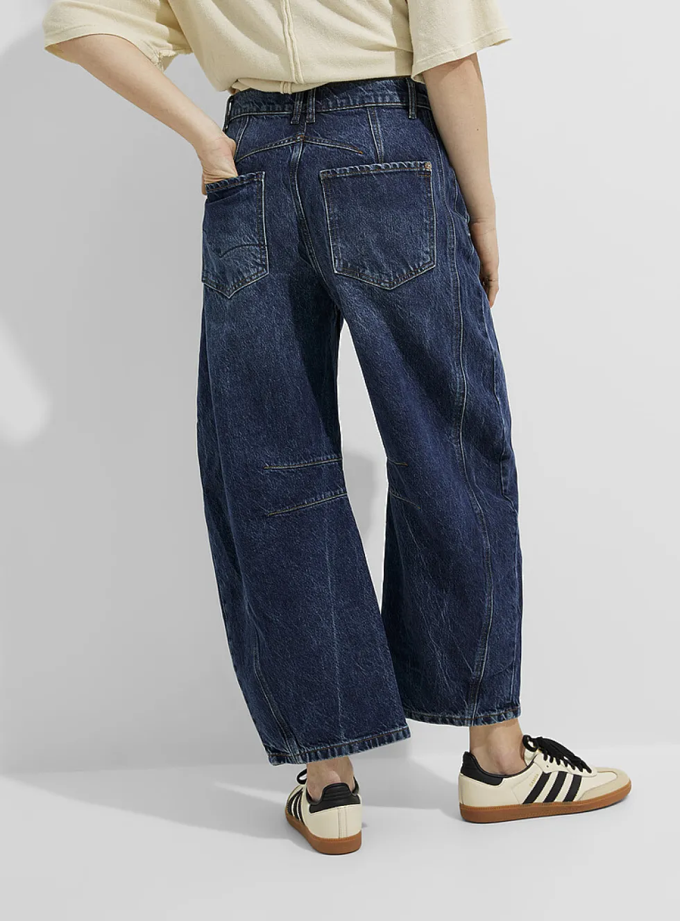 Good Luck barrel jean