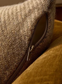 Gotland wool removable-cover cushion