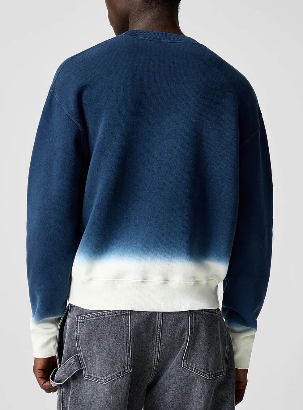 Gradient-dyed sweat