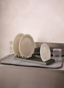 Grey dish drying mat with rack