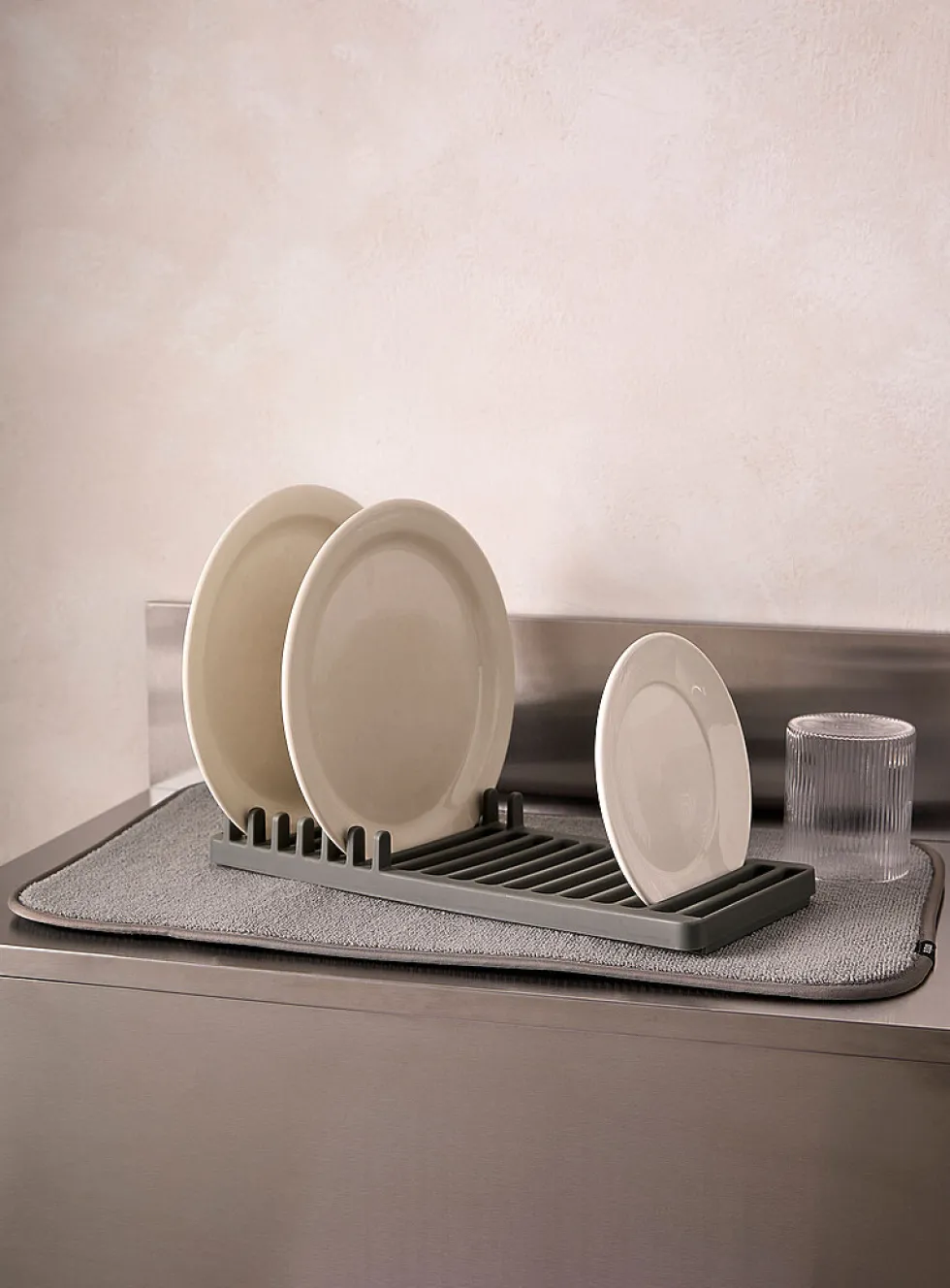 Grey dish drying mat with rack