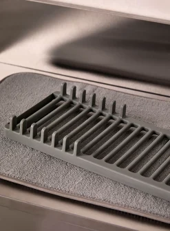 Grey dish drying mat with rack
