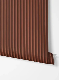 Grooved effect wallpaper strip