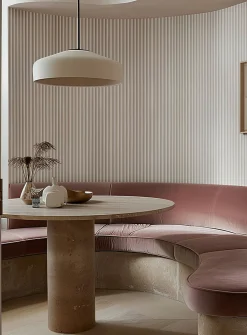 Grooved effect wallpaper strip