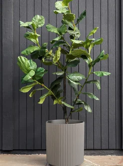 Grooved minimalist planter