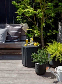 Grooved side table cooler