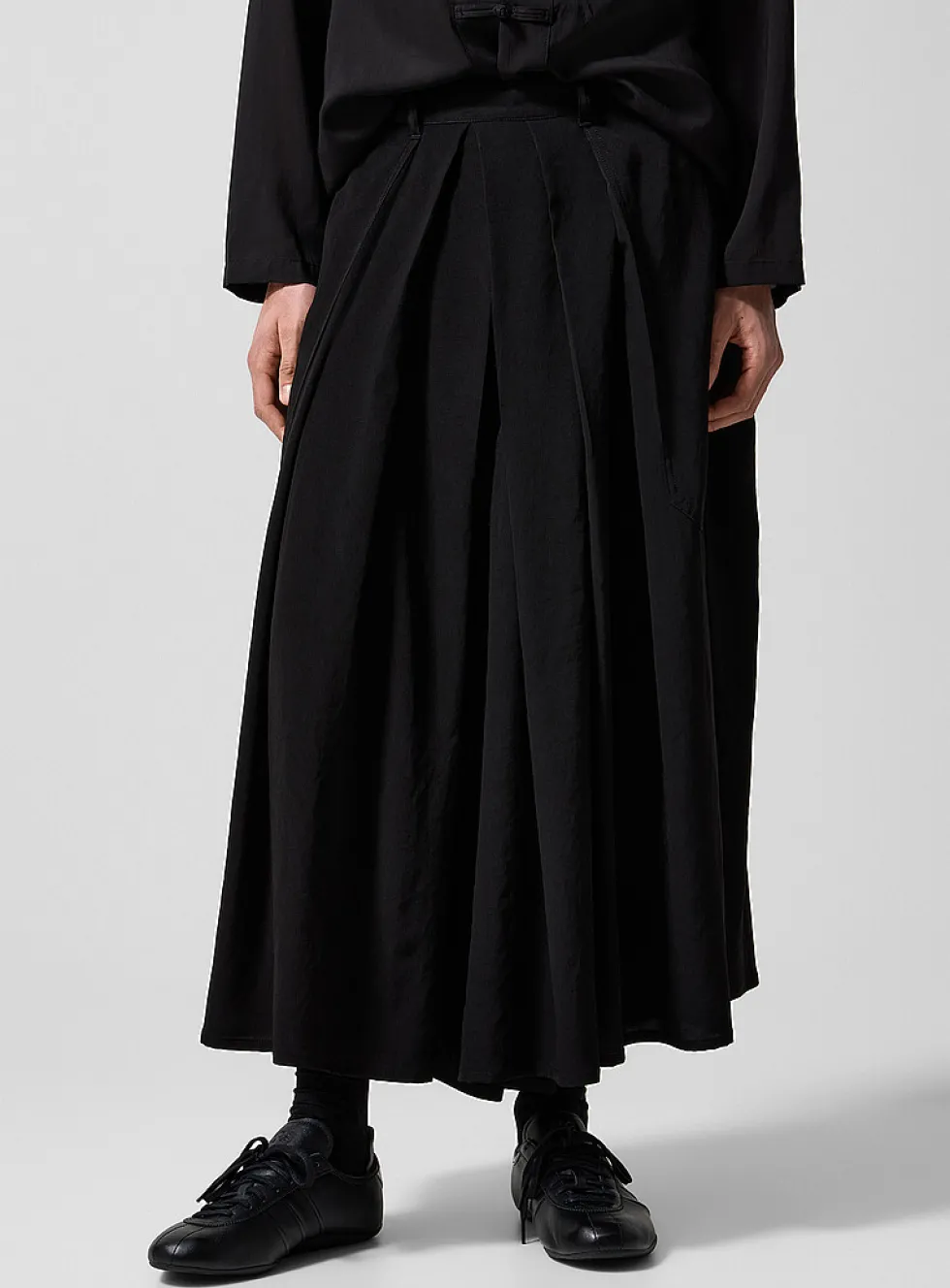 Hakama-style draped pant