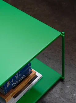Halte pigmented green coffee table