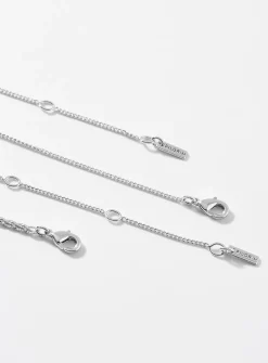 Hammered medallion chains