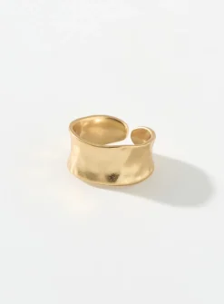 Hammered ring