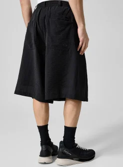 Hammered texture flowy pleated Bermuda short