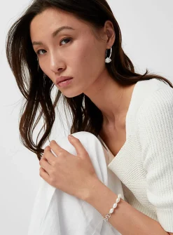 Hera pearly bead earrings