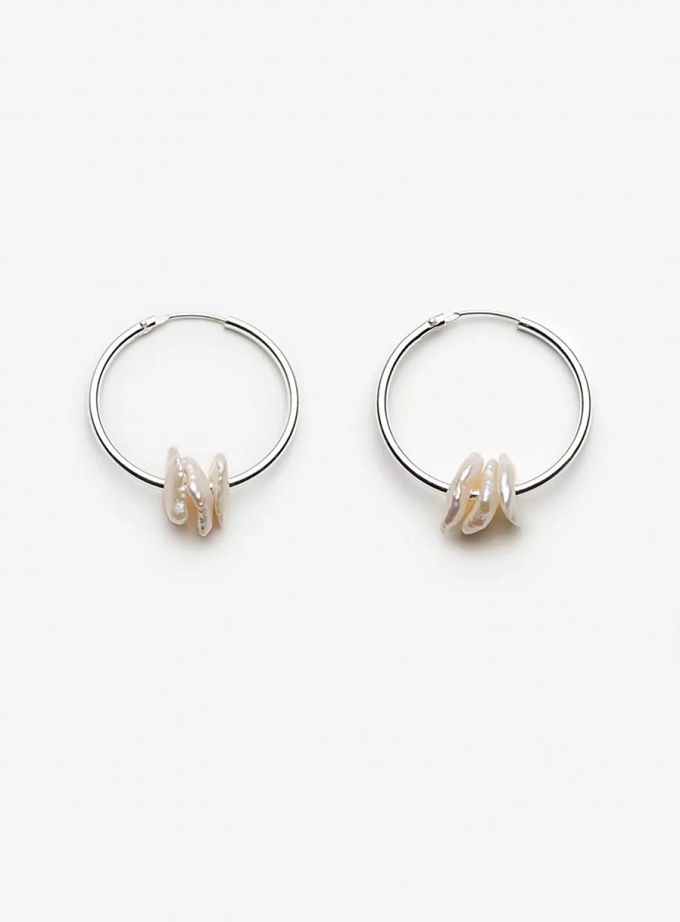 Hera pearly bead earrings