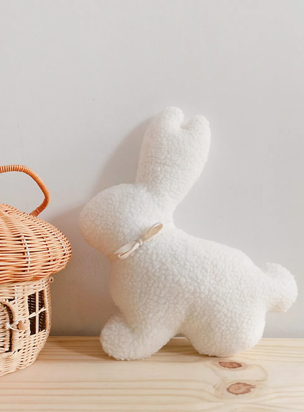 High-pile fleece bunny cushion