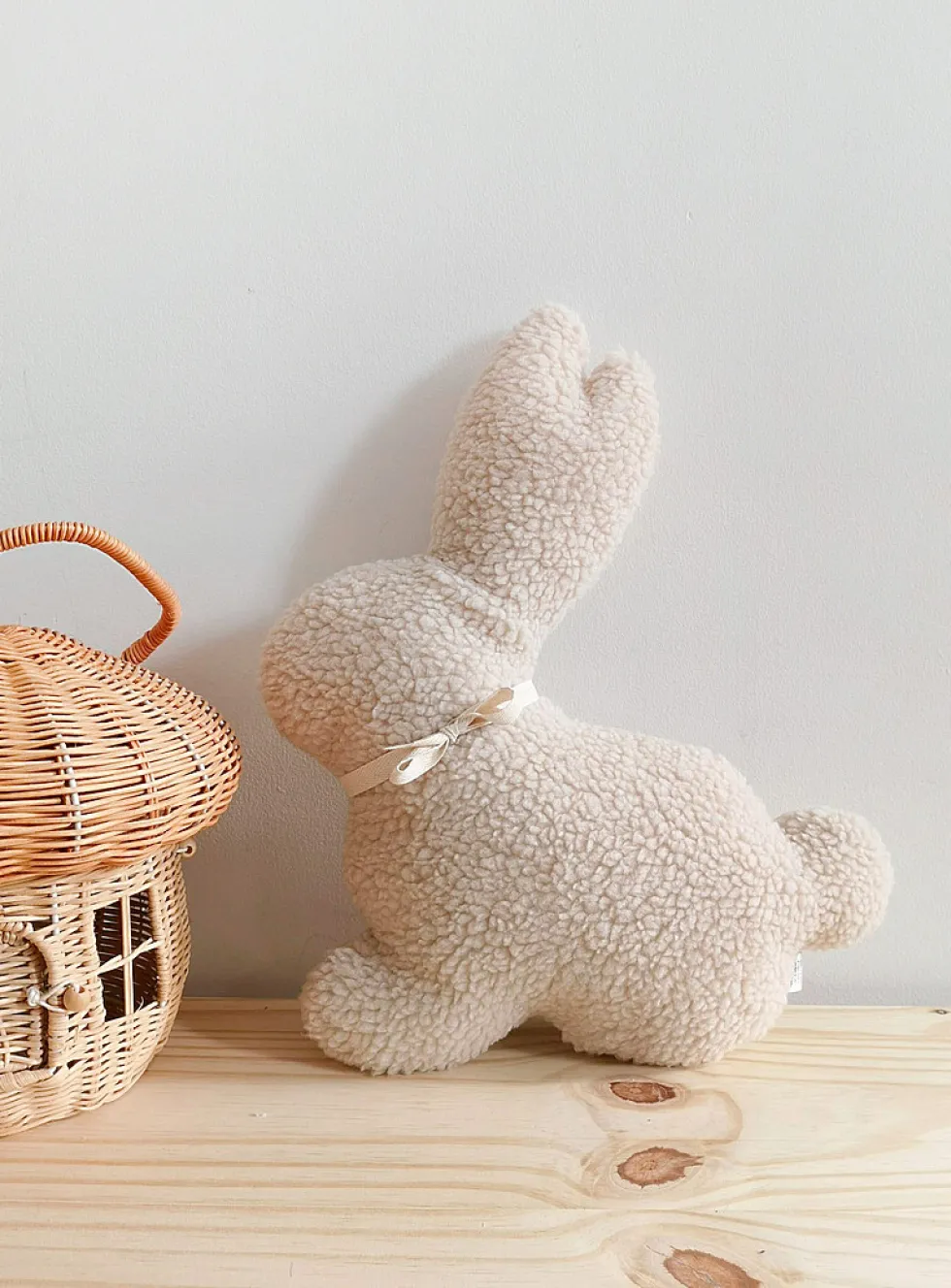 High-pile fleece bunny cushion