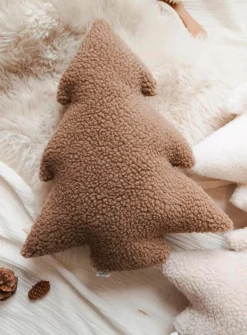 High-pile fleece fir cushion