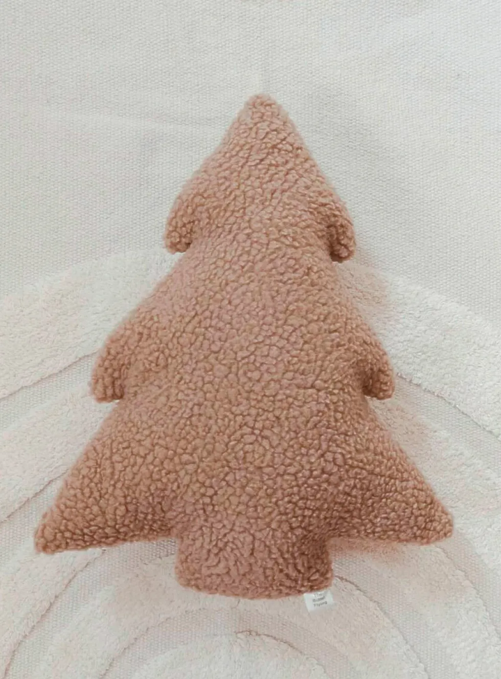 High-pile fleece fir cushion
