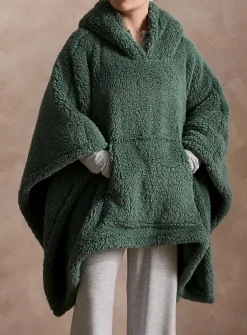 High-pile fleece oversized hooded poncho