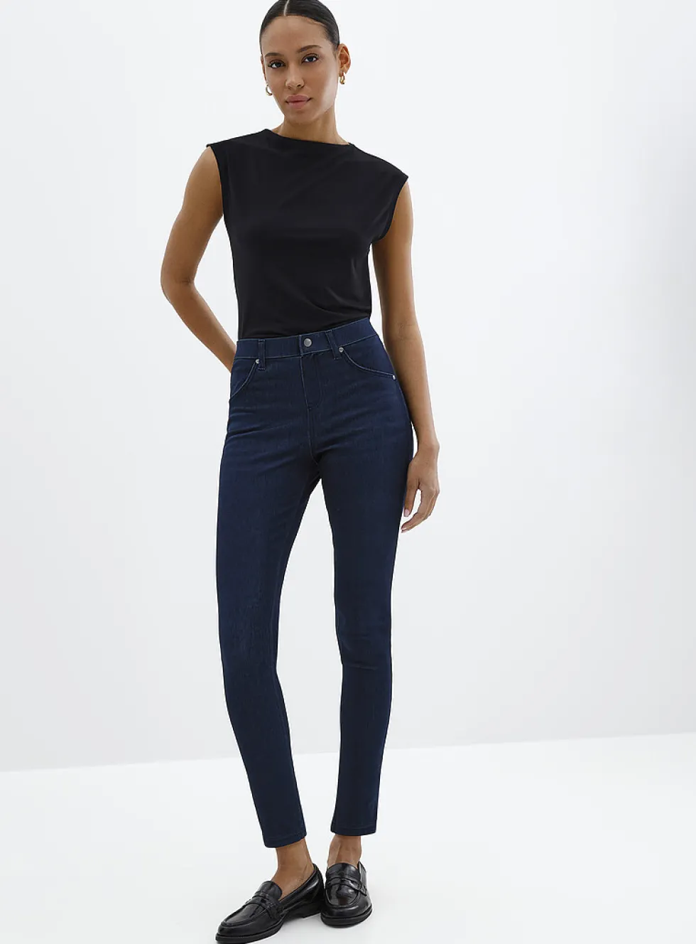 High-rise essential jegging