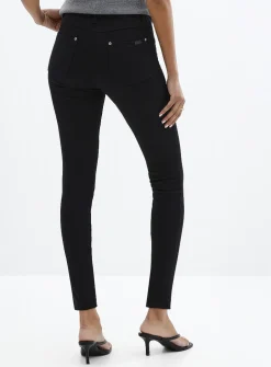 High-rise essential jegging