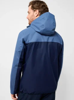 Hikebound raincoat