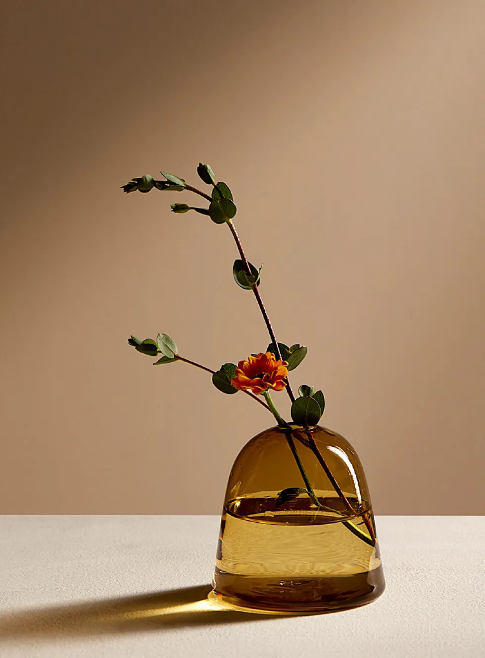 Hillock small blown glass vase