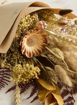 Hollie dried flower bouquet
