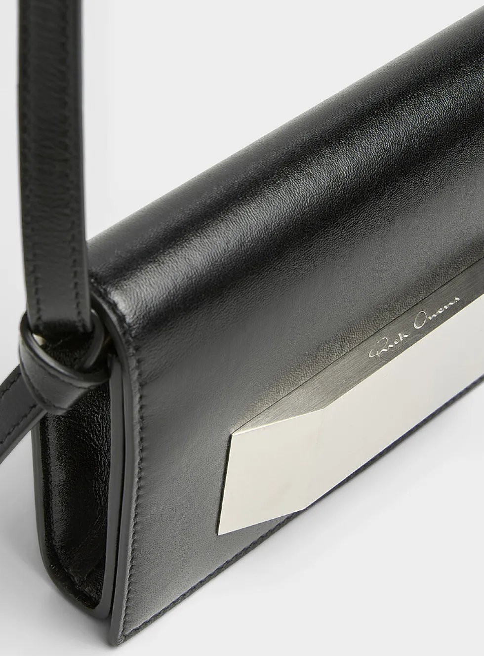 Hollywood pouch
