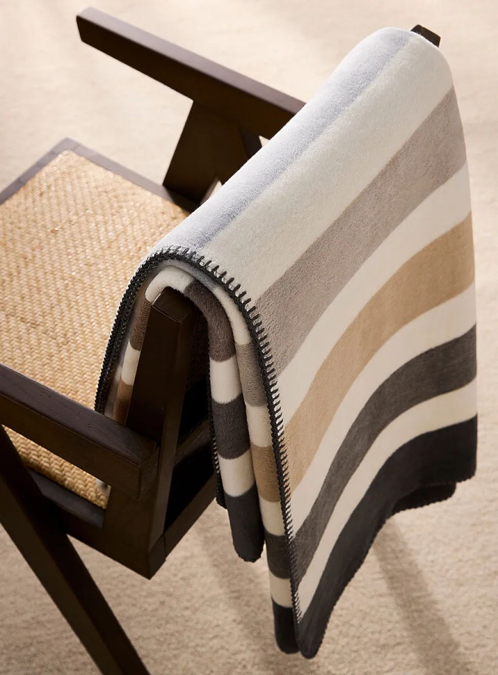 Horizon Nature wide stripes throw