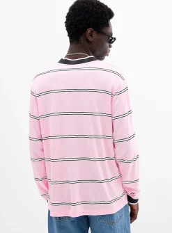 Horizontal-stripe sports jersey
