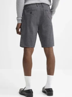 Houndstooth-like knit Bermudas