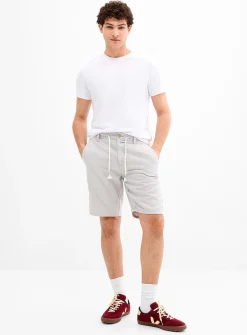 Houndstooth-like knit Bermudas