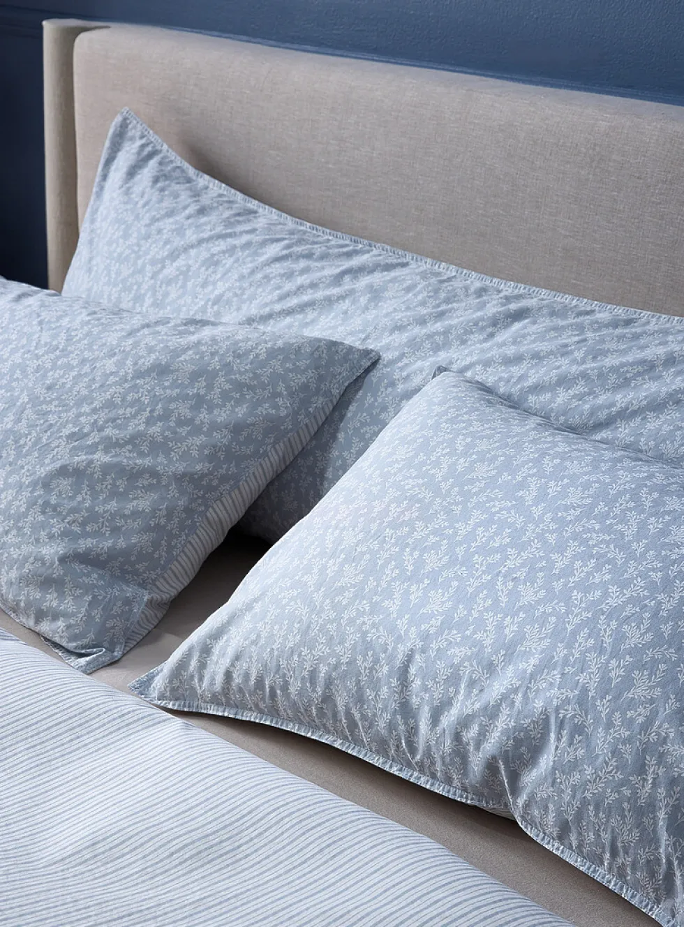 Inviting foliage duvet cover set
