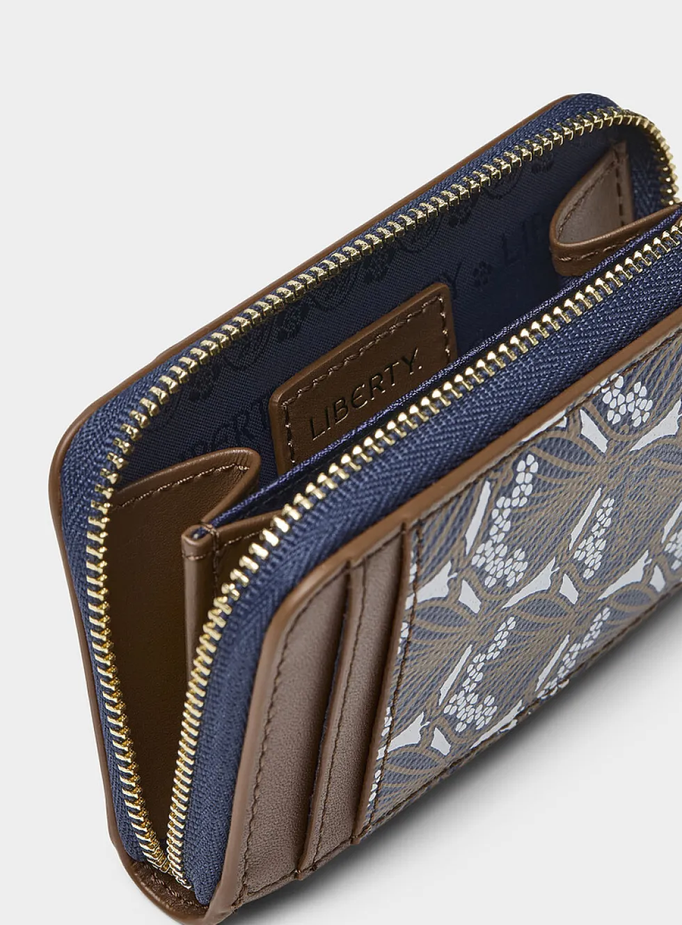 Iphis zipped wallet