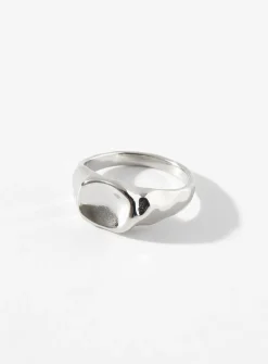 Irregular shape signet ring
