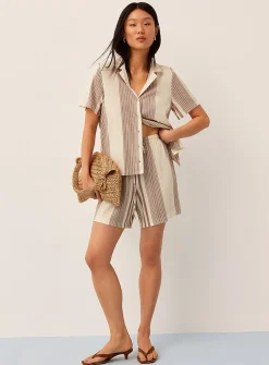 Irregular stripes piqué short