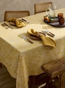 Jacquard tropical foliage tablecloth