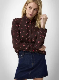 Jewel-button printed fluid blouse