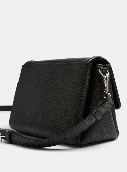 Judy flap bag