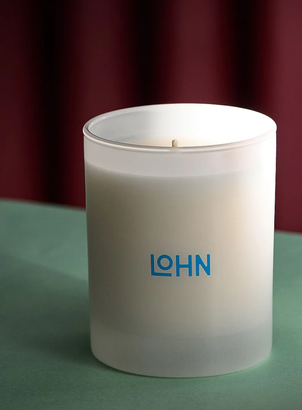 Jura sandalwood and orange scented candle