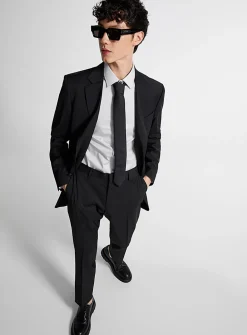 Justin monochrome suit