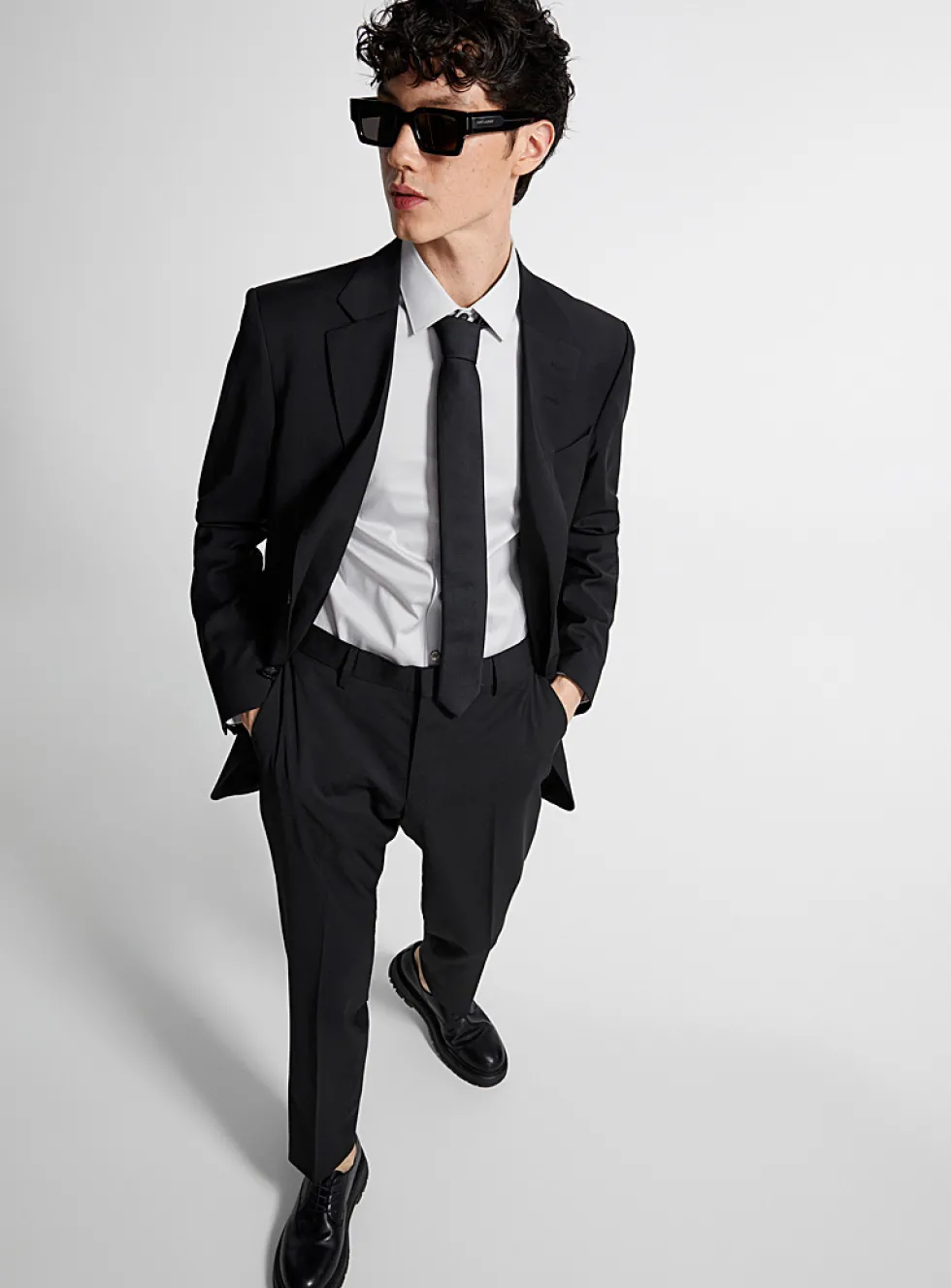 Justin monochrome suit