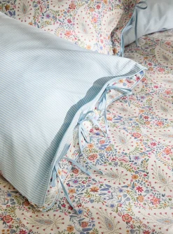 Kairi Bloom delicate flowers duvet cover set