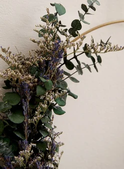 Kelly dried plant wreath
