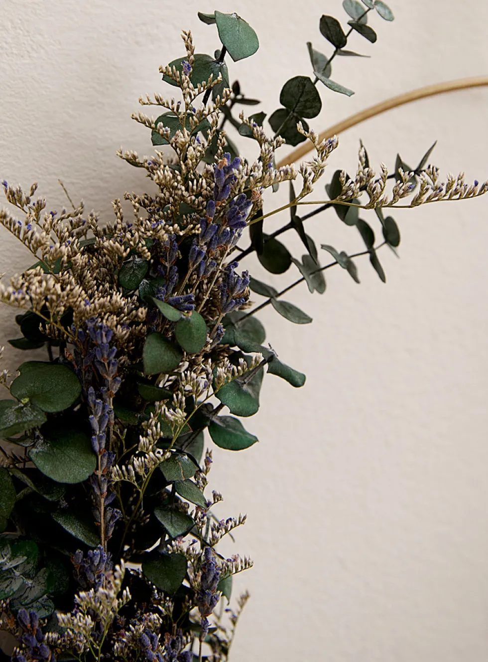 Kelly dried plant wreath