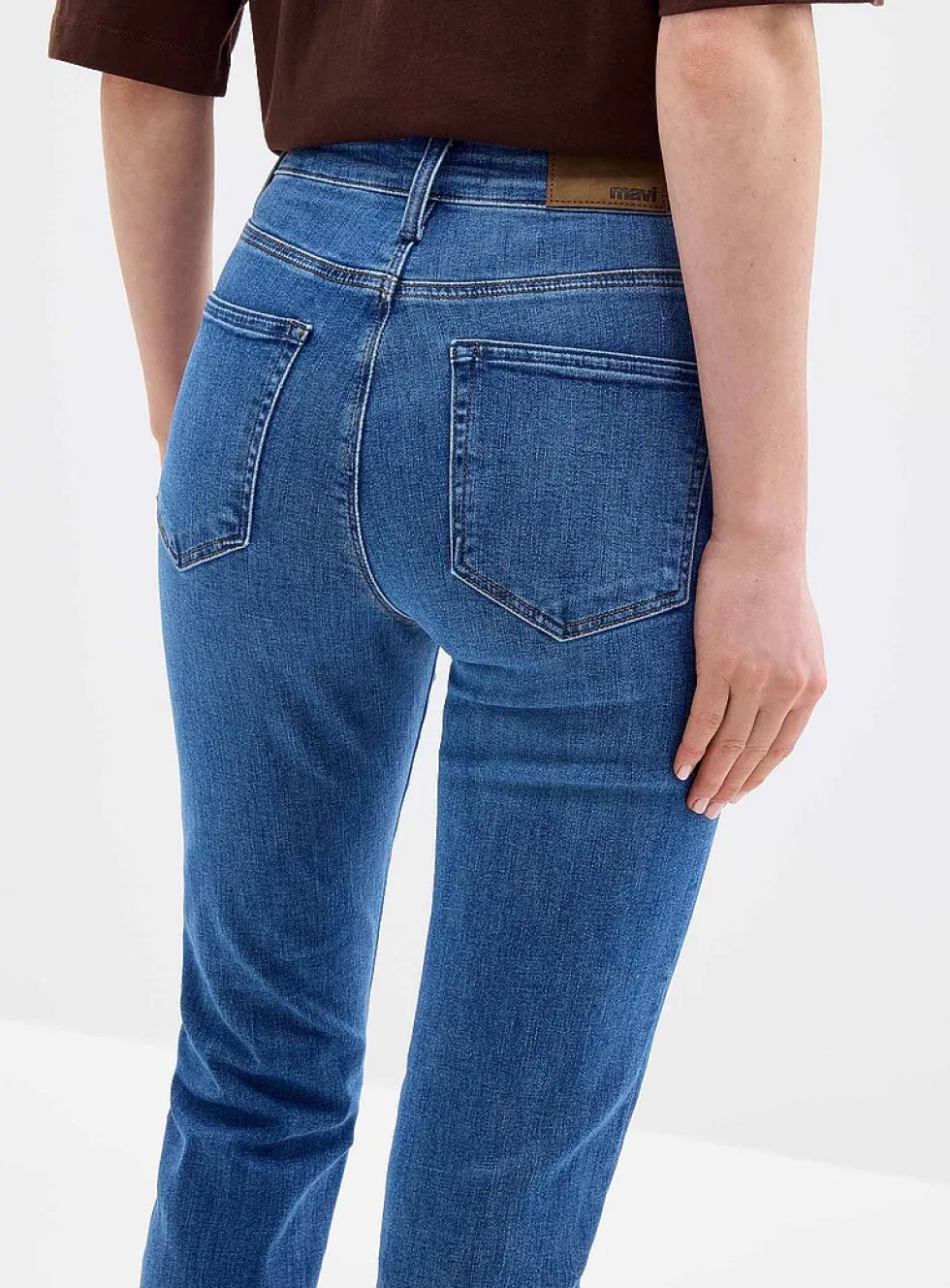 Kendra medium-indigo jean