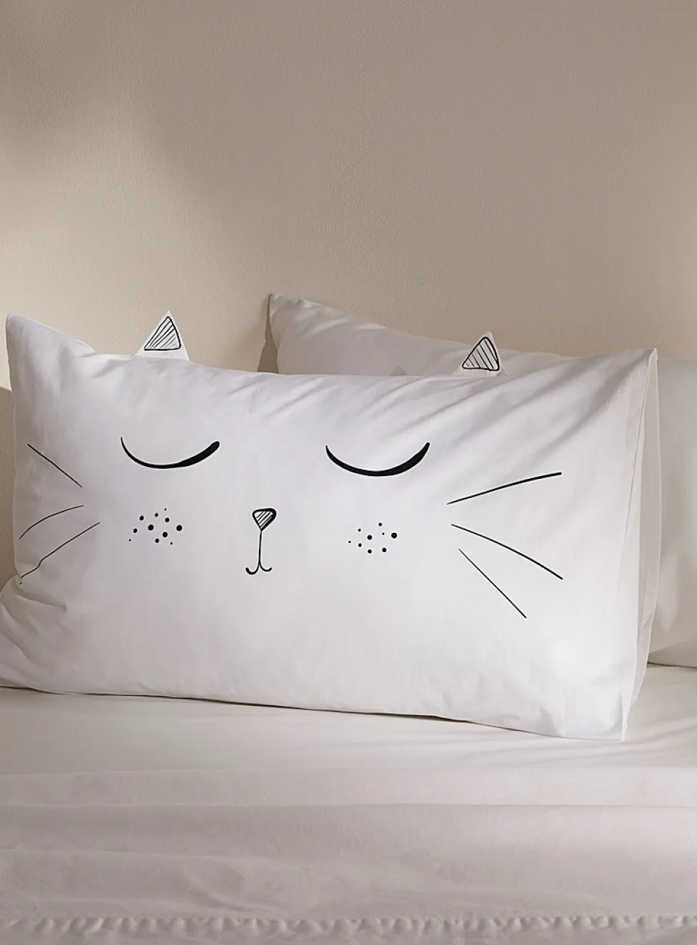 Kitty cat pillowcase