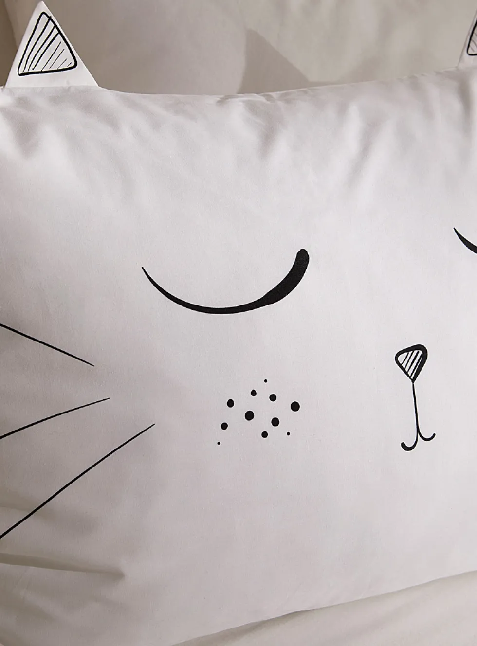 Kitty cat pillowcase